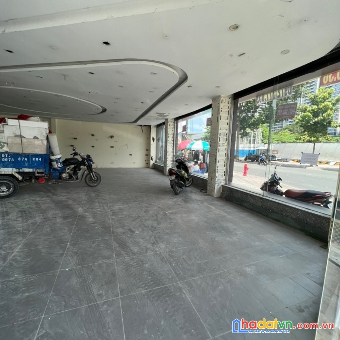 Góc 2 mặt tiền thành thái - tô hiến thành, q10