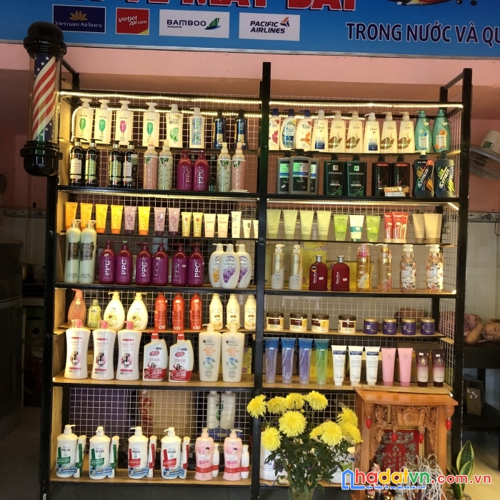 Em cần sang mặt bằng tiệm mỹ phẩm, gội đầu  tại 140 nguyễn thị minh khai, khu phố tân long, phường