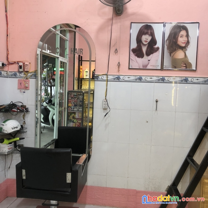 Em cần sang mặt bằng tiệm mỹ phẩm, gội đầu  tại 140 nguyễn thị minh khai, khu phố tân long, phường