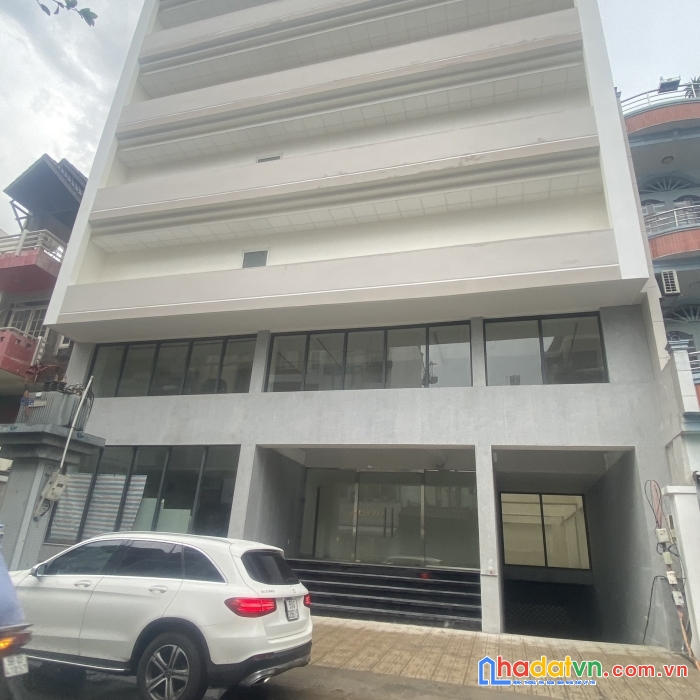 Bán #building  địa chỉ #10 phan văn trị p2 quận #5 giáp quận 1.