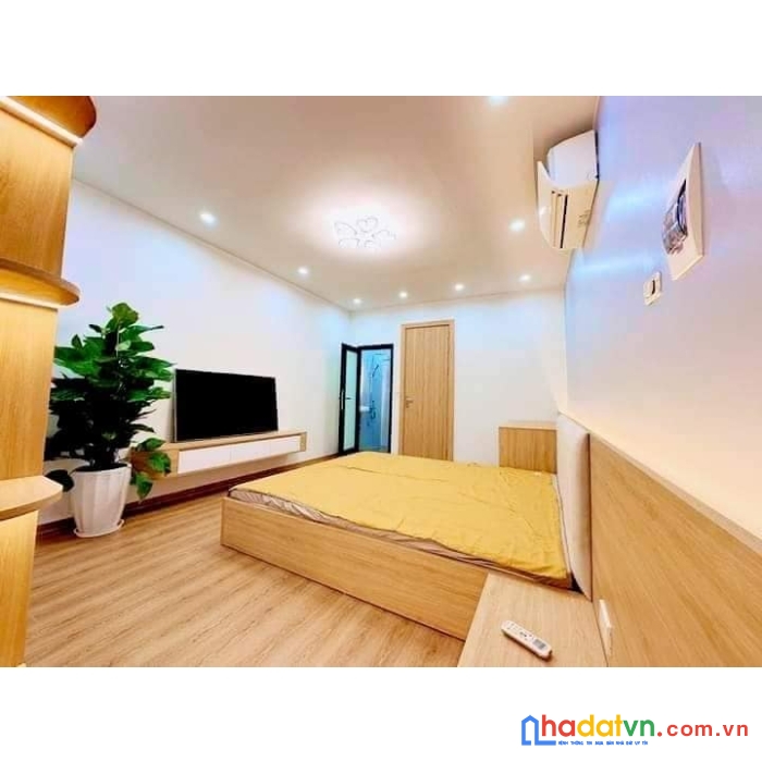 Bán nhà đẹp trung tâm phố cổ 30m ra mặt phố lò đúc dt:33m2 4 tầng mt:4.3m 3 phòng ngủ chủ để lại