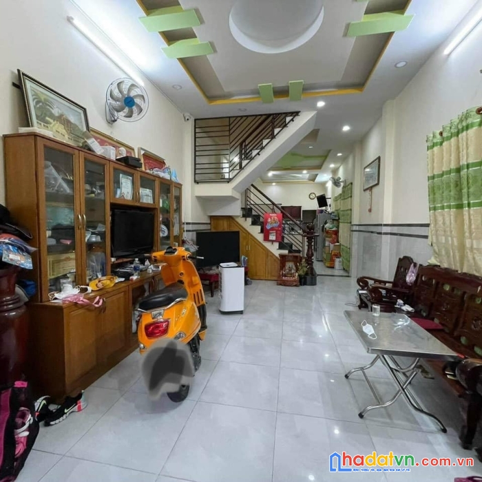 Bán nhà đường bình trị đông, 3 tầng, 80m2 hẻm xe tải,chỉ 5 tỷ.