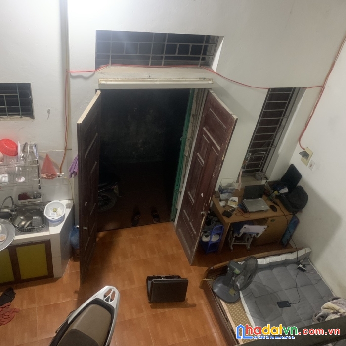 Quá rẻ 1ty350tr có nhà c4 đổ trần, 31m- la tinh - ngay gần vành đai 4.0 + chợ - cách 10m là ngõ oto