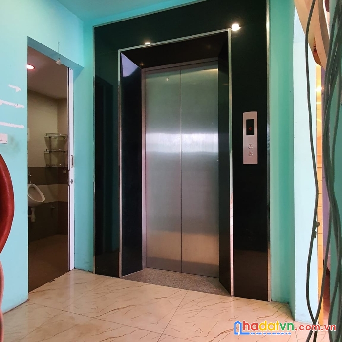 Cho thuê nhà mặt phố đê la thành - đống đa 60m2, 6 tầng thang máy,ô to tránh, kinh doanh,