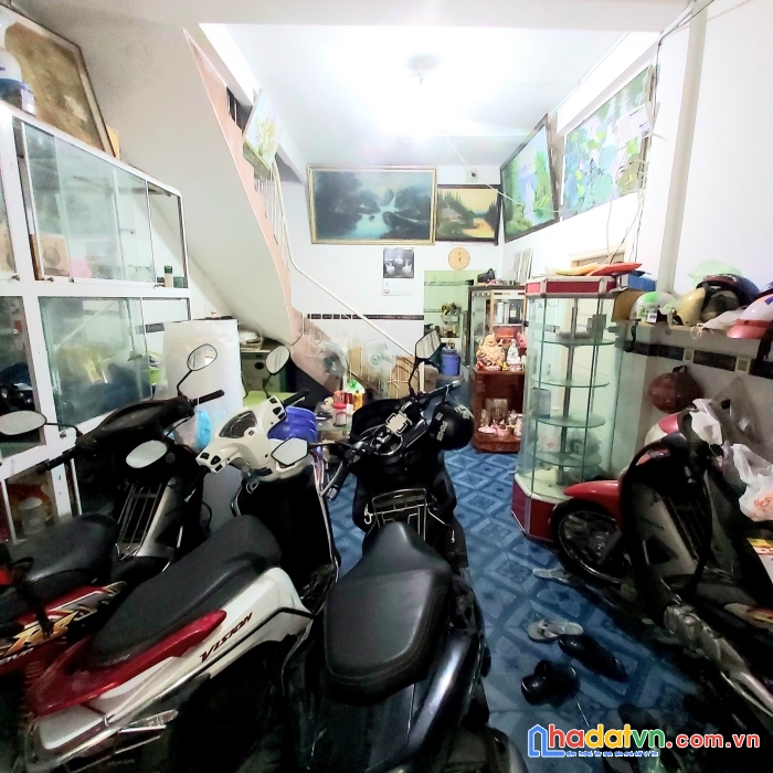 Cần tiền bán gấp nhà hxt đường âu cơ, p5, quận 11