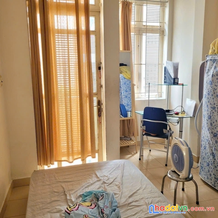 Khu hiếm nhà bán, hxh nguyễn trọng tuyển, pn, 1 sẹc, an ninh, 3 tầng, 4pn, 33m2, 5.5 tỷ