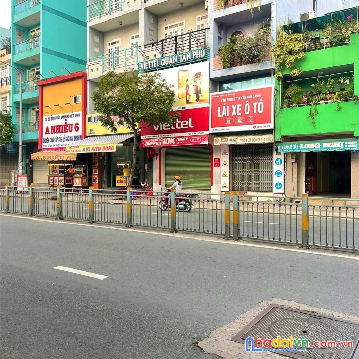 Chính chủ bán gấp căn nhà mặt tiền đẹp tại quận tân phú tp hcm