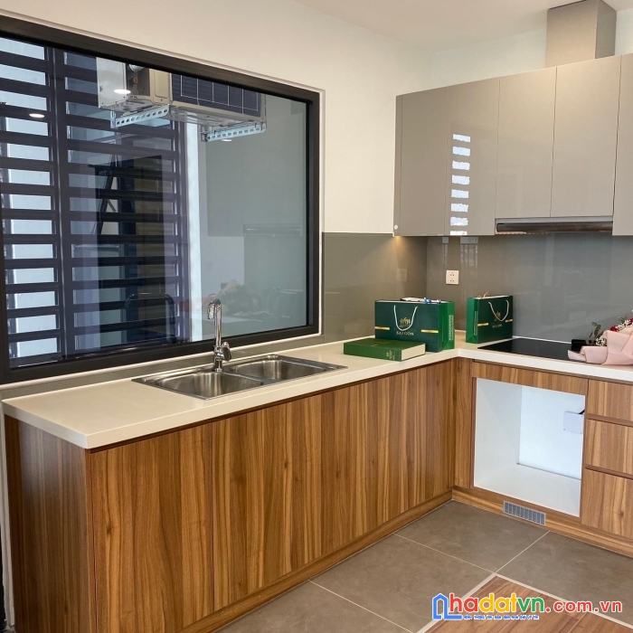 Cần bán căn hộ cc cao cấp eco green saigon quận 7