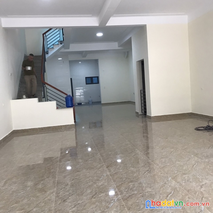 Cho thuê nhà 4 tầng đường phan bội châu, lê lợi, thành phố vinh, nghệ an
