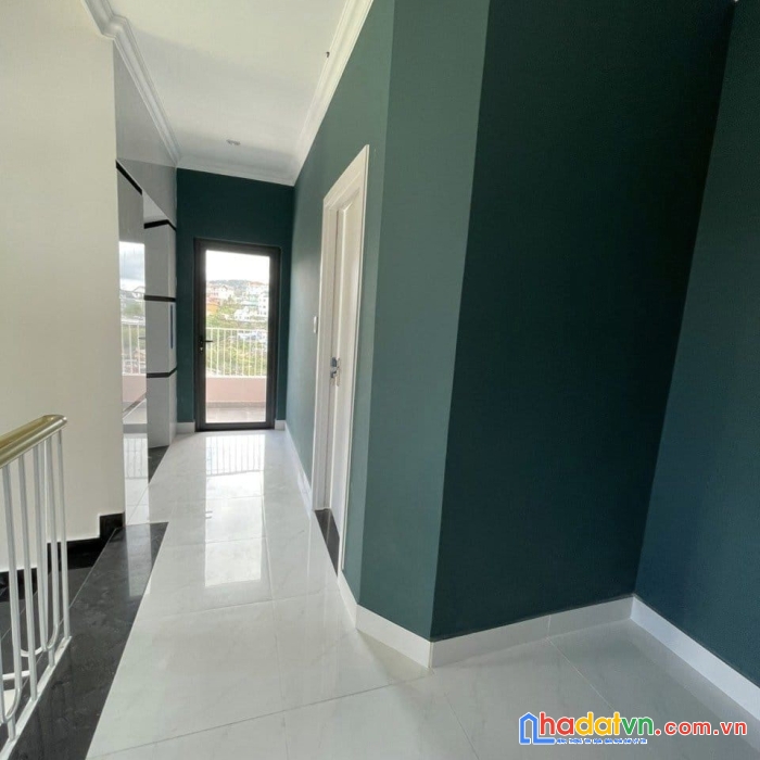 Chính chủ gửi bán khách sạn đẹp view đỉnh của chóp đường khe sanh, p.10, tp. đà lạt