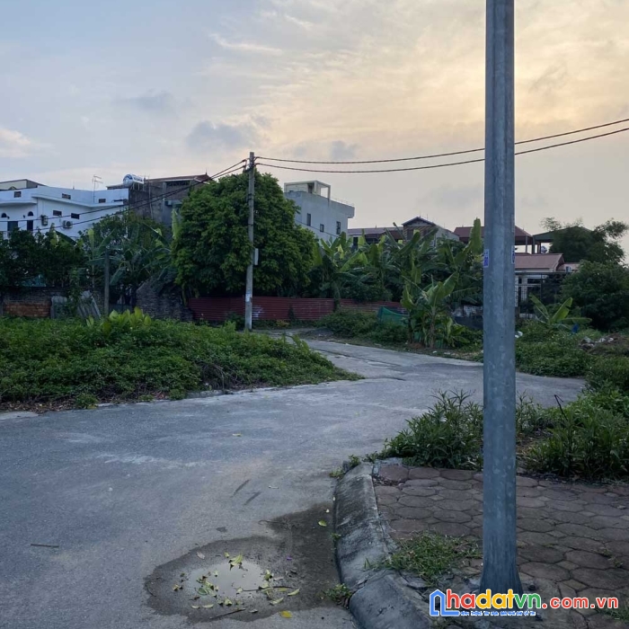 Bán đất đông hội, 2 ngõ trước sau, ô tô vào đất, giá cực đẹp
