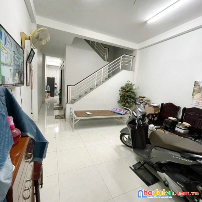 Nhà bán 2 tầng hẻm 154 âu dương lân p3q8 - giá : 5 tỷ
