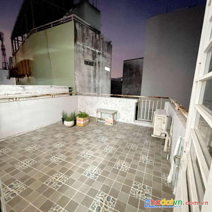 Nhà bán 2 tầng hẻm 154 âu dương lân p3q8 - giá : 5 tỷ