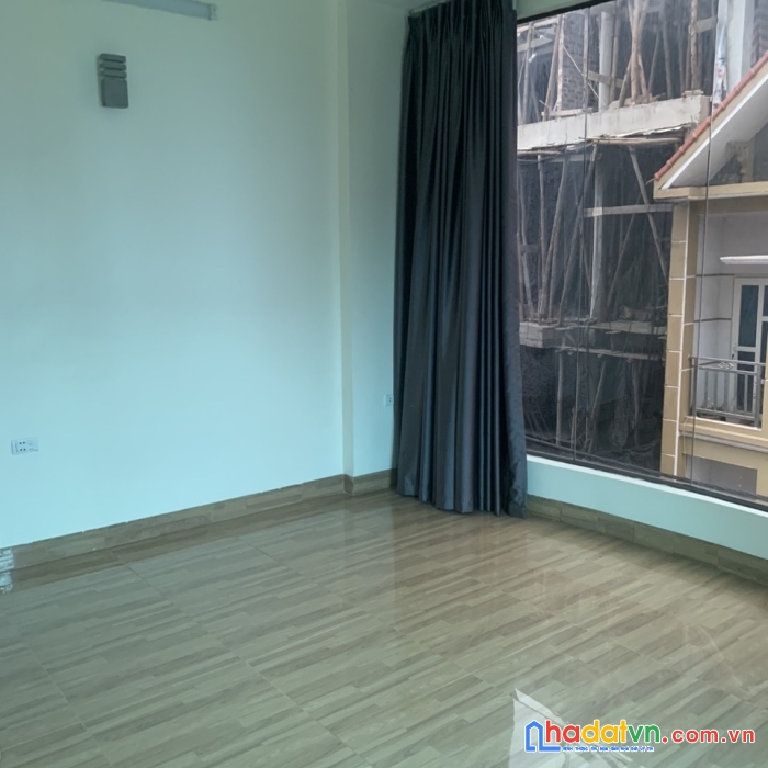 Cho thuê tầng 2+tầng 3 trong nhà 5 tầng nhà mặt phố số 52 phố trung tựu,q bắc từ liêm, hn