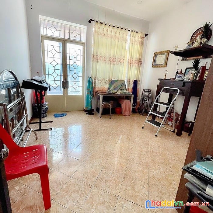 Kẹt tiền bán lỗ nhà phan đăng lưu ngã tư pn, 3 tầng, 5pn, ngang 5.3m, 100m2 nhỉnh 9 tỷ