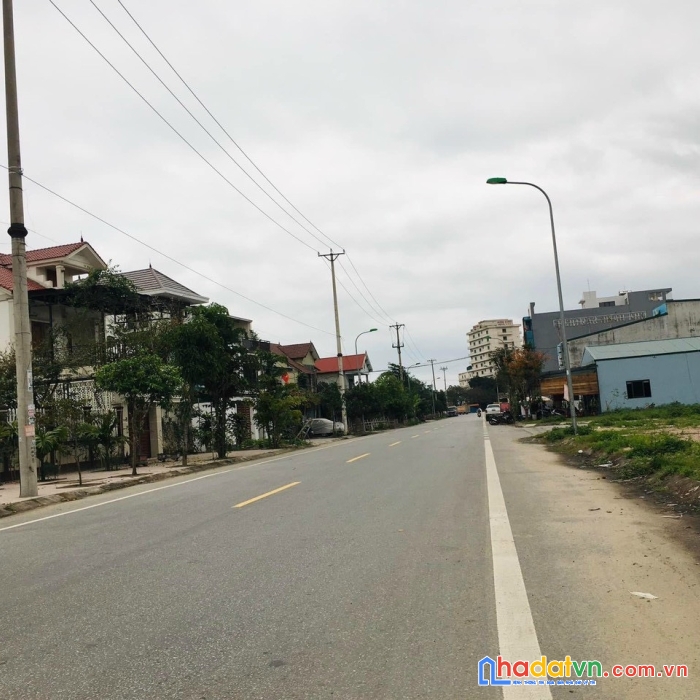 Bán lô 250m2 mặt đường 24m, khu đấu giá ngũ lộc, hưng lộc, tp vinh