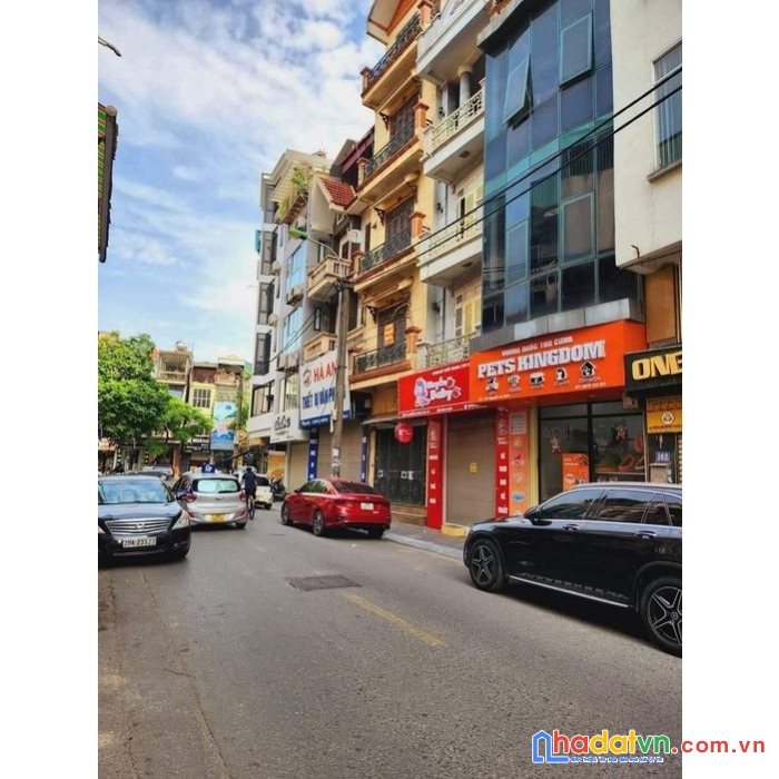 Hot hot hot nhà đẹp như chủ nhà chủ cần tài chính gấp bán nhanh căn nhà hoàng mai - ô tô đỗ cửa