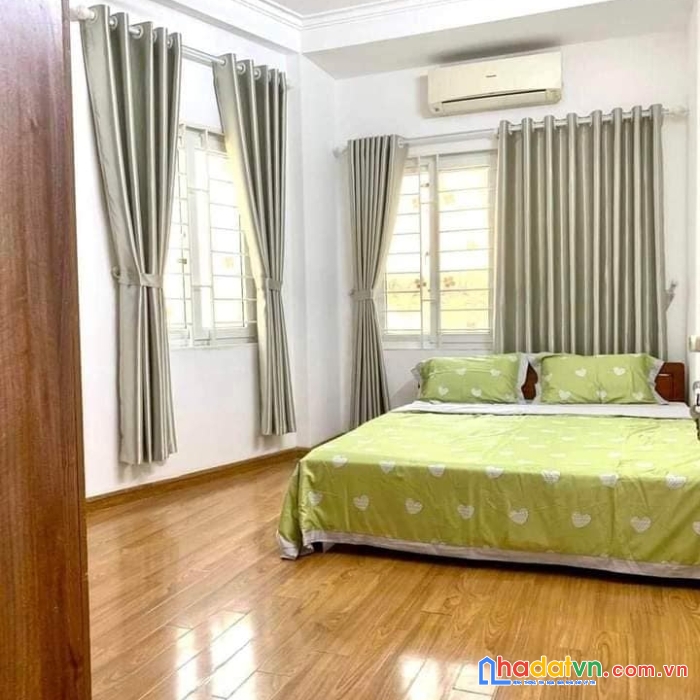 Nhà đẹp lô góc 5 tầng 3 phòng ngủ dt:35m2 giá: 3.98 tỷ gần trường đại học y bệnh viện y hà nội.