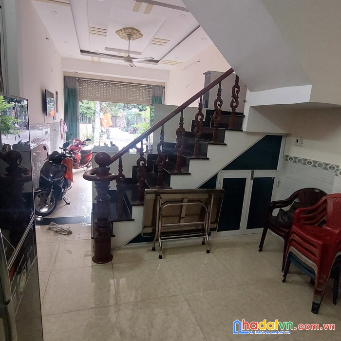 Chính chủ bán gấp nhà 3 tầng – 55m2 hxh nhà 1 sẹc – tân hương, tân phú giá nhỉnh 4 tỷ