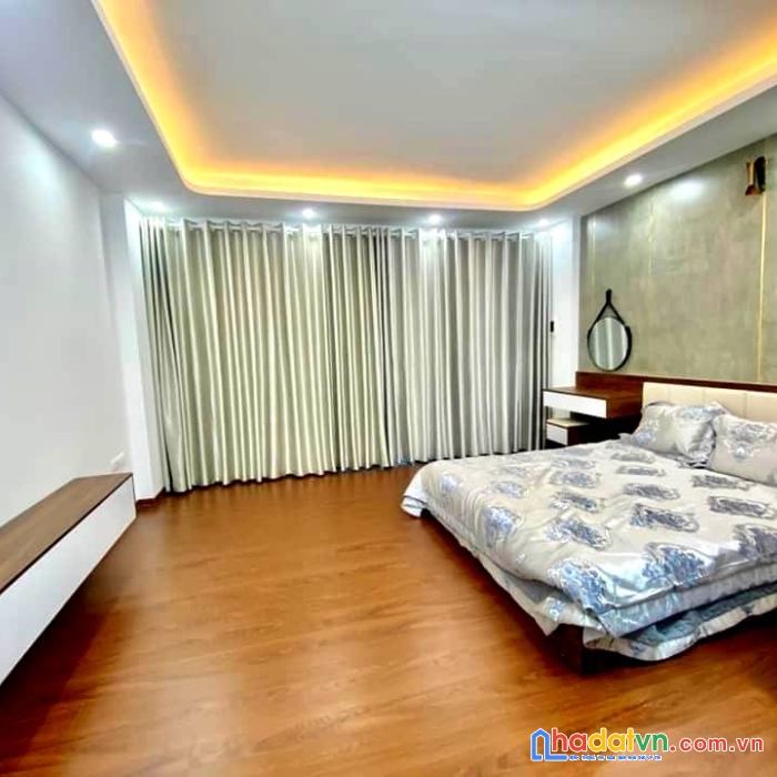 Bán nhà 65m2, 3tầng, mt5,3m, tiện kinh doanh tại nguyễn sơn