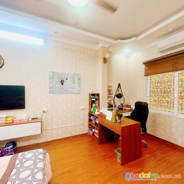 Chỉ hơn 3 tỷ xíu có nhà đẹp trung tâm ô chợ dừa nhà 5 tầng dt:35m2 mt:4.5m 3 phòng ngủ chủ tặng