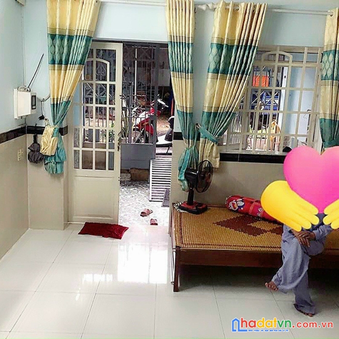 Hẻm 4.5m, sát mặt tiền,,4x13 dương quảng hàm p5, đúc thật, chủ ngộp