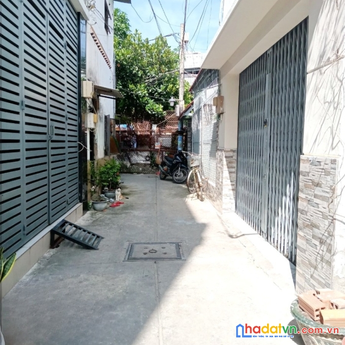 Nhà thuê trệt, lửng hẻm 141 tám danh p4q8 - giá : 8 triệu