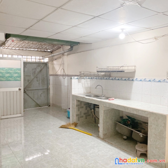 Cho thuê nnc hẻm 141 tám danh p4q8. giá 8 triệu