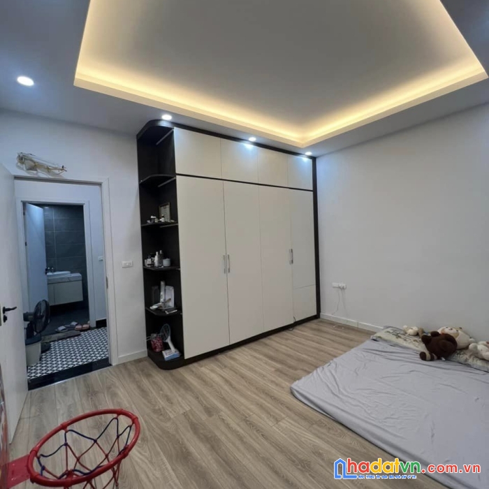 Bán nhà đẹp láng hạ, đống đa 40 m 5 tầng lô góc 3 thoáng giá 6.1 tỷ