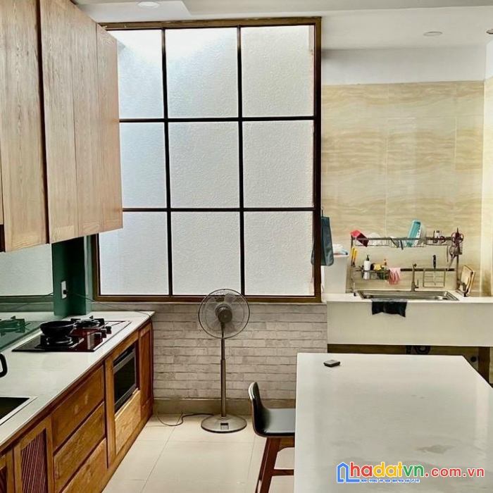 Mt trương vĩnh ký vị trí đẹp, 4x19, 5 tầng. nhà đẹp. giá 15.5 tỷ
