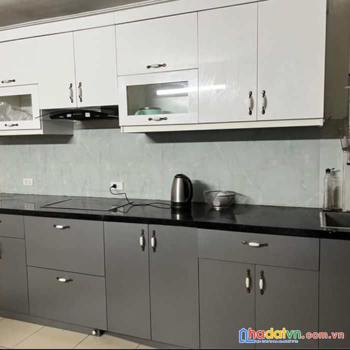 Cho thuê nhà nguyên căn nguyễn chí thanh. 50m. 4 tầng. 5 ngủ. đủ đồ. 15tr