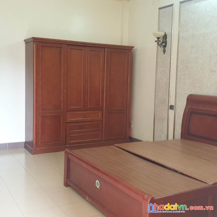 Cho thuê nguyên căn đội cấn. 50m 5 tầng. mt 4m. 6 ngủ. 2 ô tô tránh. kinh doanh. 16tr