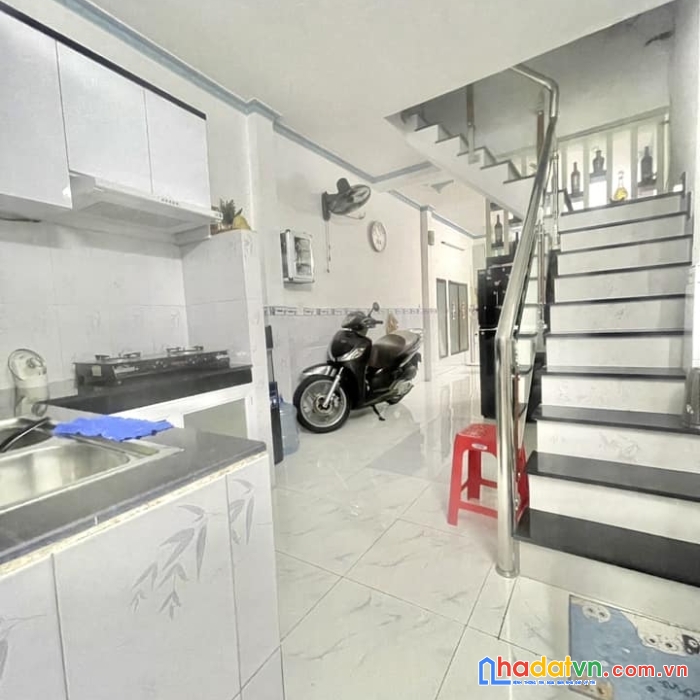 Bán nhà 1 sẹc hxh - 40m2 nở hậu tài lộc - phú thọ hòa, tân phú- nhỉnh 4 tỷ