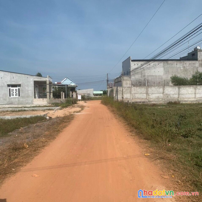 Đầu tư - sinh lời - chính chủ bán gấp lô đất mặt tiền xã tân bình, la gi, bình thuận