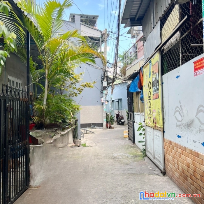 Cho thuê nhà 2 tầng hẻm 125 nguyễn thị tần p2q8 - giá : 11 triệu