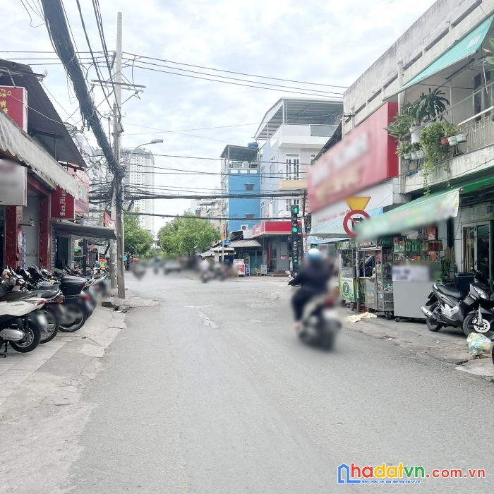 Nhà cấp 4 mặt tiền kinh doanh đường tạ quang bửu p2q8 - giá : 20.5 tỷ