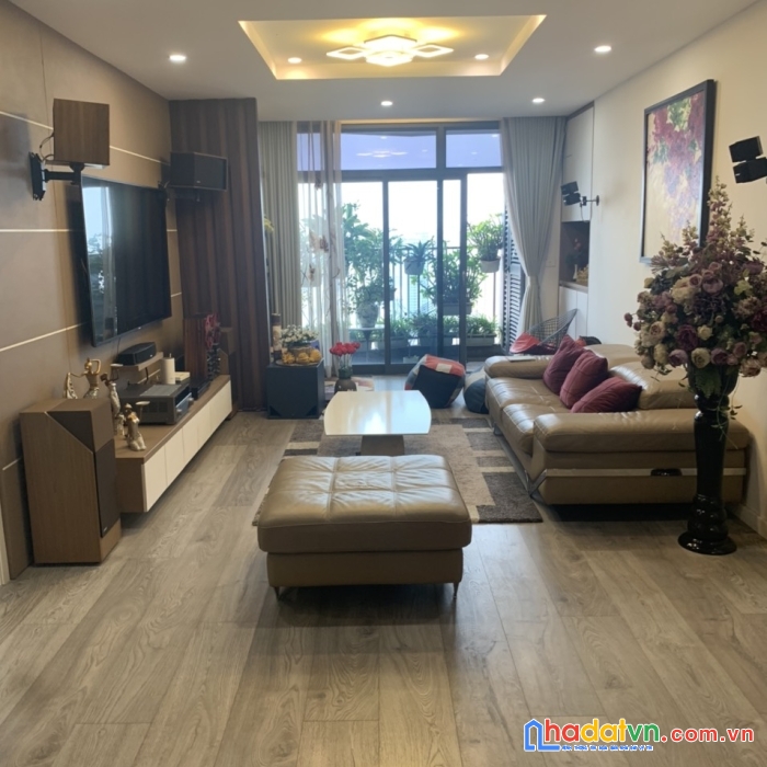 Chủ nhà chuyển nơi ở, cần chuyển nhượng căn hộ tại tòa discouvery complex 302 cầu giấy