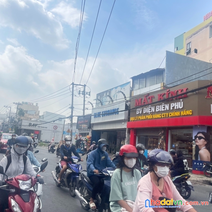 Cho thuê nhà mặt tiền 1 trệt 1 lầu đường võ văn ngân, thủ đức.