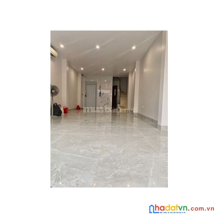 Chính chủ cho thuê nhà tầng 1+2  phố giang văn minh, giảng võ, 55m2/sàn, có thang máy