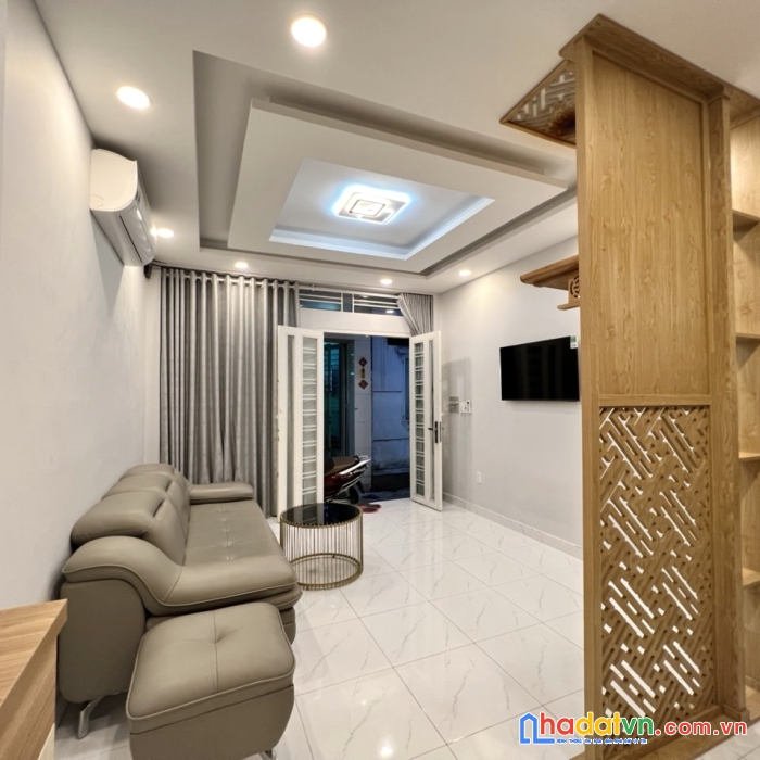 Nhà 2 tầng mới hẻm dương bá trạc p1q8. giá 2.95 tỷ bớt lộc
