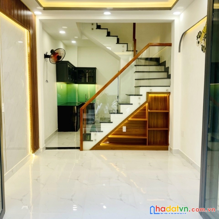 Nhà mới 3 tầng hẻm thông dương bá trạc p2q8 giá 3 tỷ 790