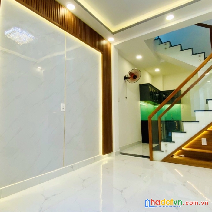 Nhà mới 3 tầng hẻm thông dương bá trạc p2q8 giá 3 tỷ 790