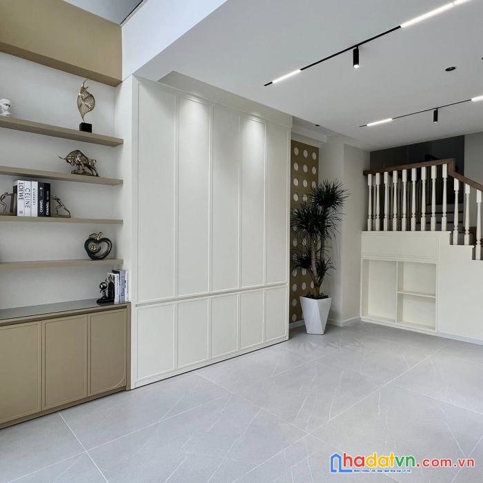 Cần bán gấp nhà đẹp mới xây đường nguyễn đình chiểu, đà lạt