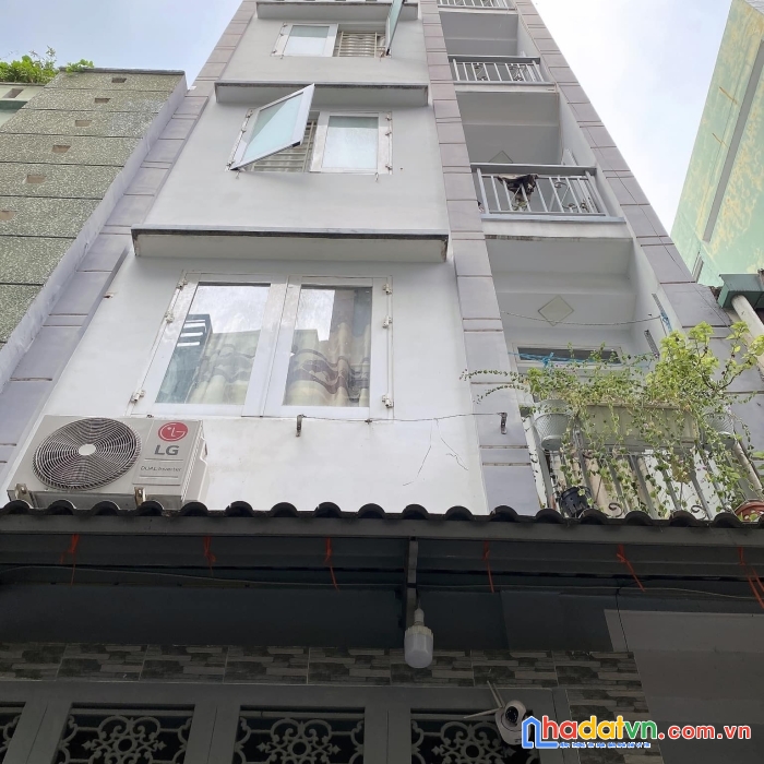 Bán gấp nhà 5 tầng hxh, đường 3.2, q10, tn 40 triệu, 11pn, 11wc, nở hậu, 62m2, 10.6 tỷ 