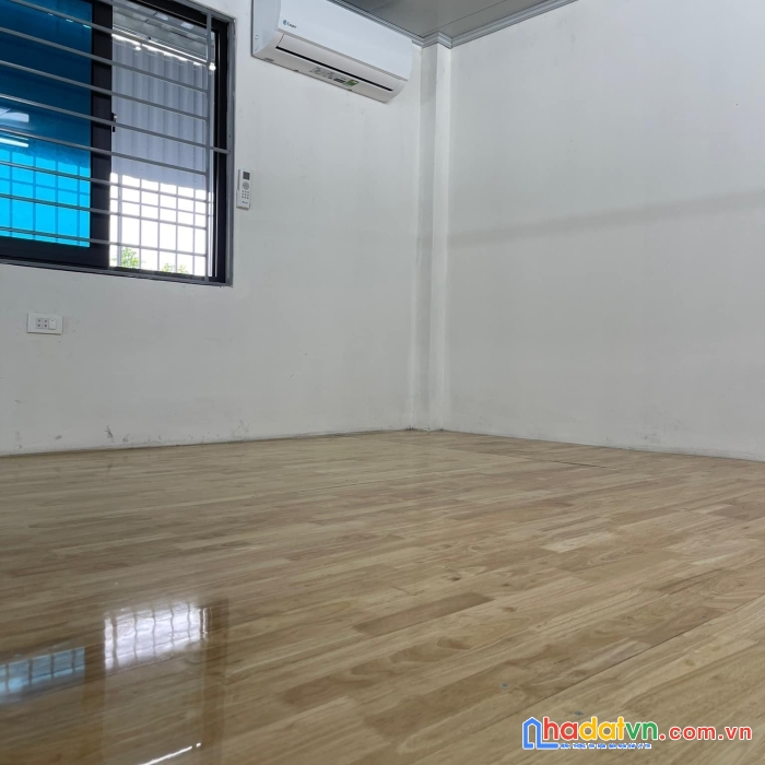 Cho thuê căn hộ gia đình gác xép vip, huỳnh cung, tam hiệp