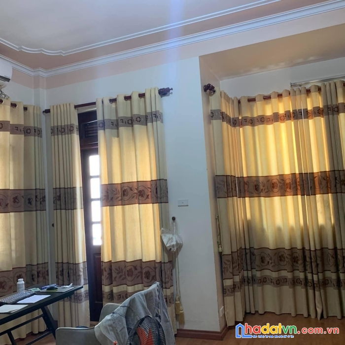 Lô góc -2 mặt ngõ đều ô tô tránh- kinh doanh- gara 7 chỗ - nhà đẹp ở luôn!