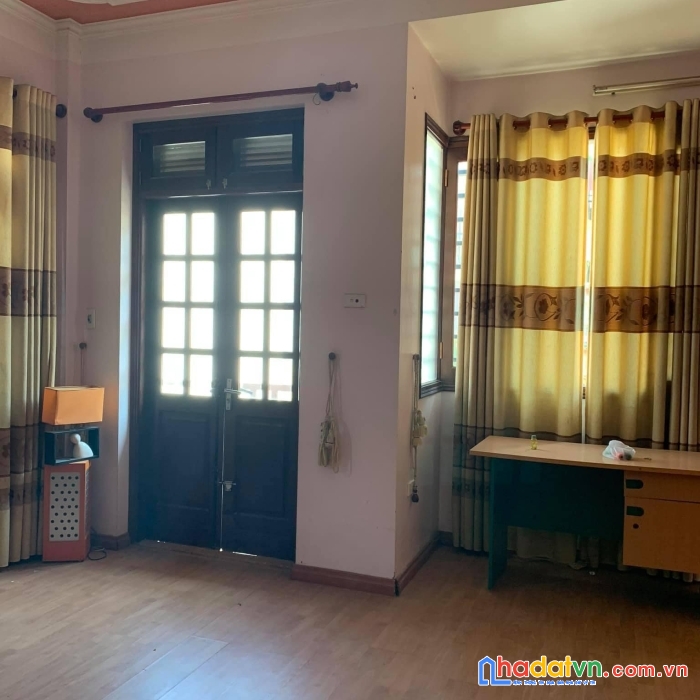 Lô góc -2 mặt ngõ đều ô tô tránh- kinh doanh- gara 7 chỗ - nhà đẹp ở luôn!