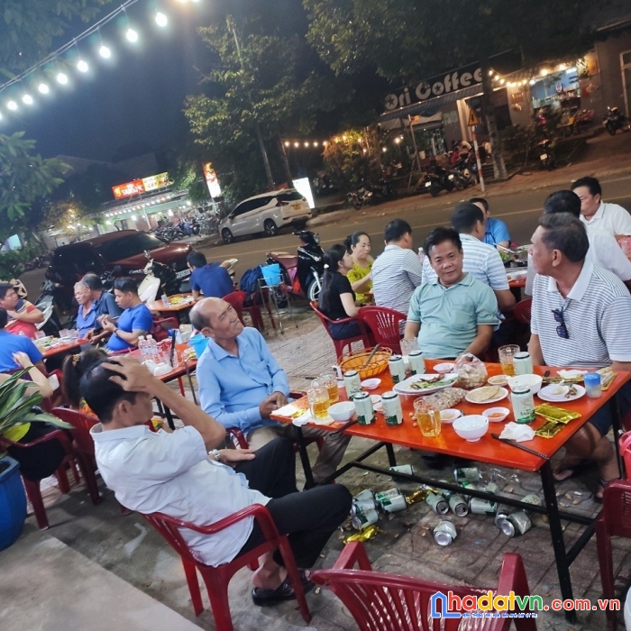 Mặt bằng san nhượng giá rẻ. đường huynh văn lũy...bh đn