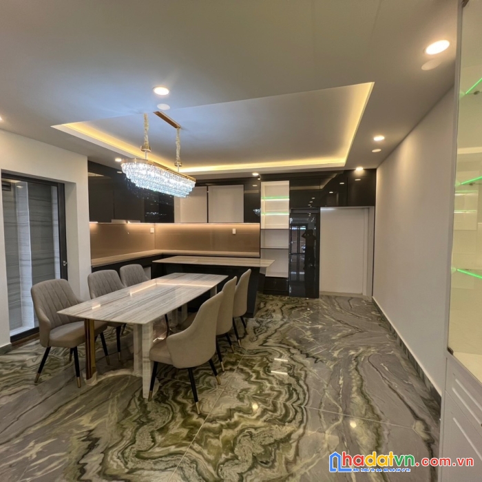 Bán nhà mới đường trần huy liệu p. 15, q. phú nhuận