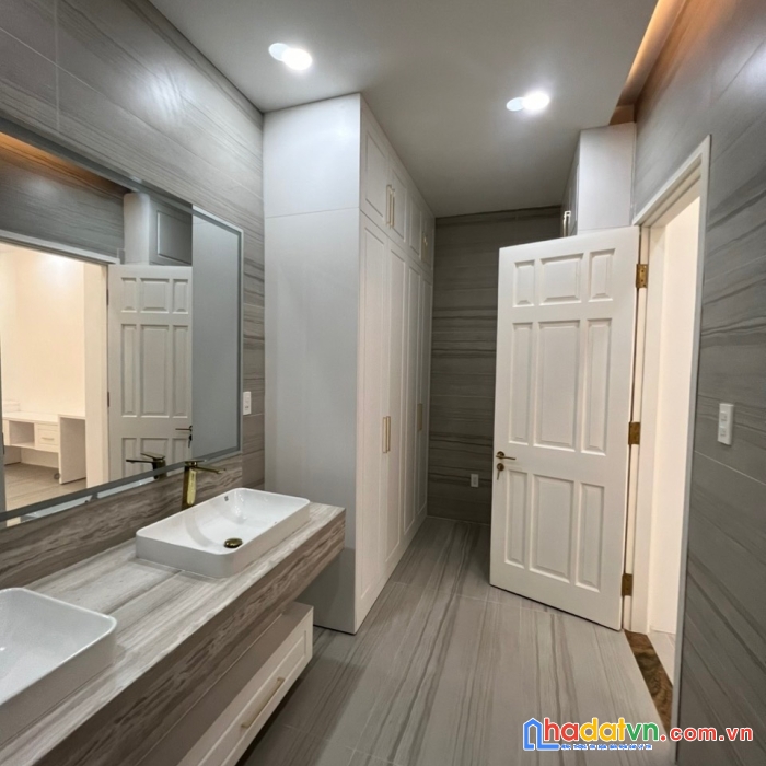 Bán nhà mới đường trần huy liệu p. 15, q. phú nhuận